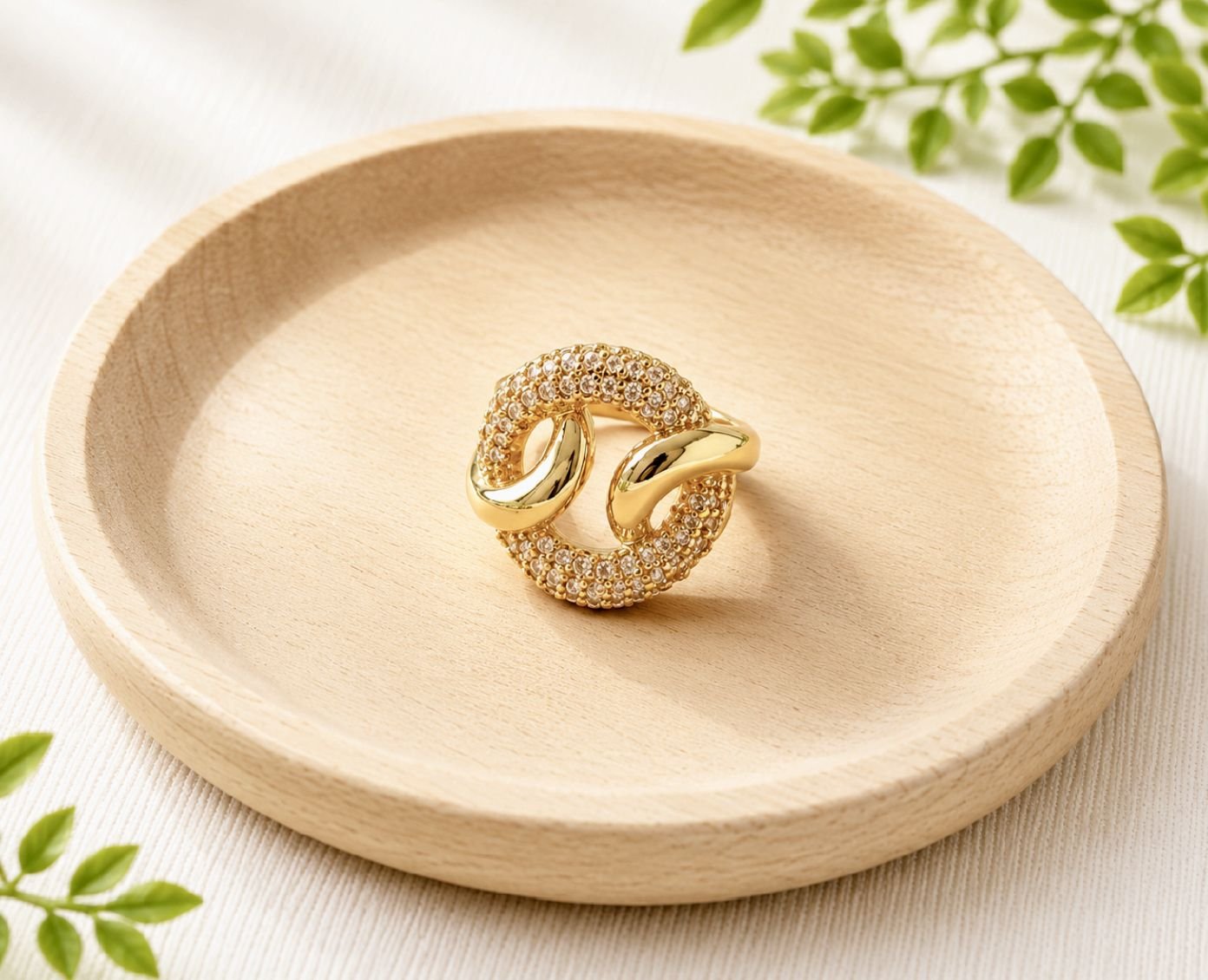 MJ Gold-Plated Luxe Spark Ring (size 8) - Image 2
