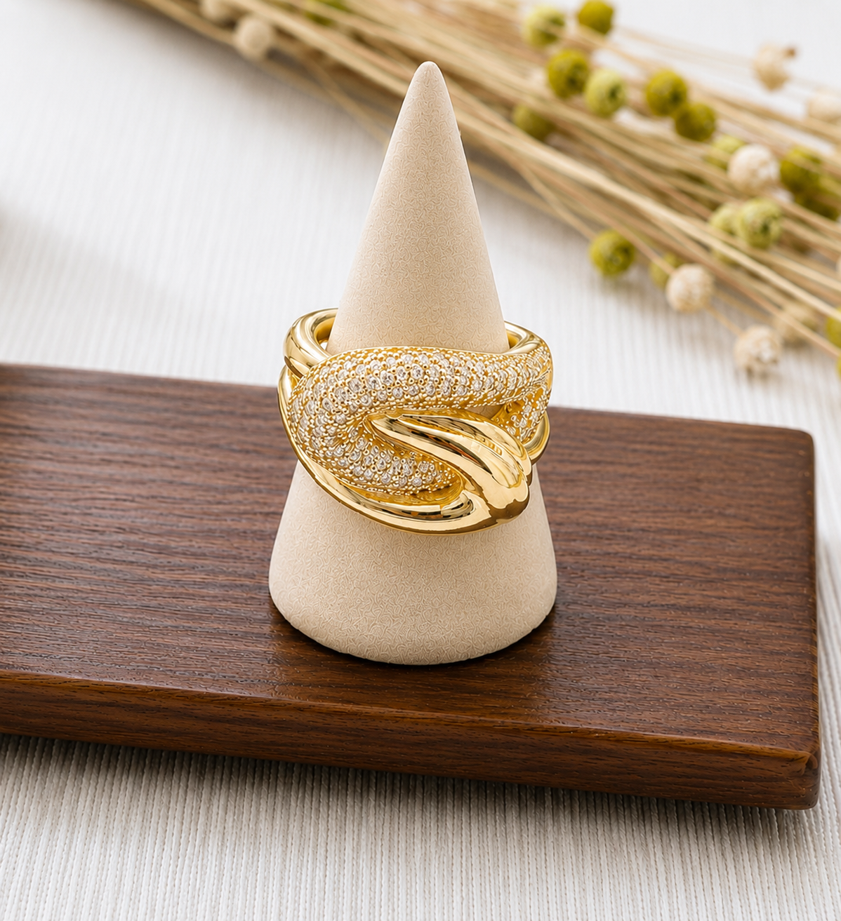 MJ Gold-Plated Knot Spark Ring (size 7)