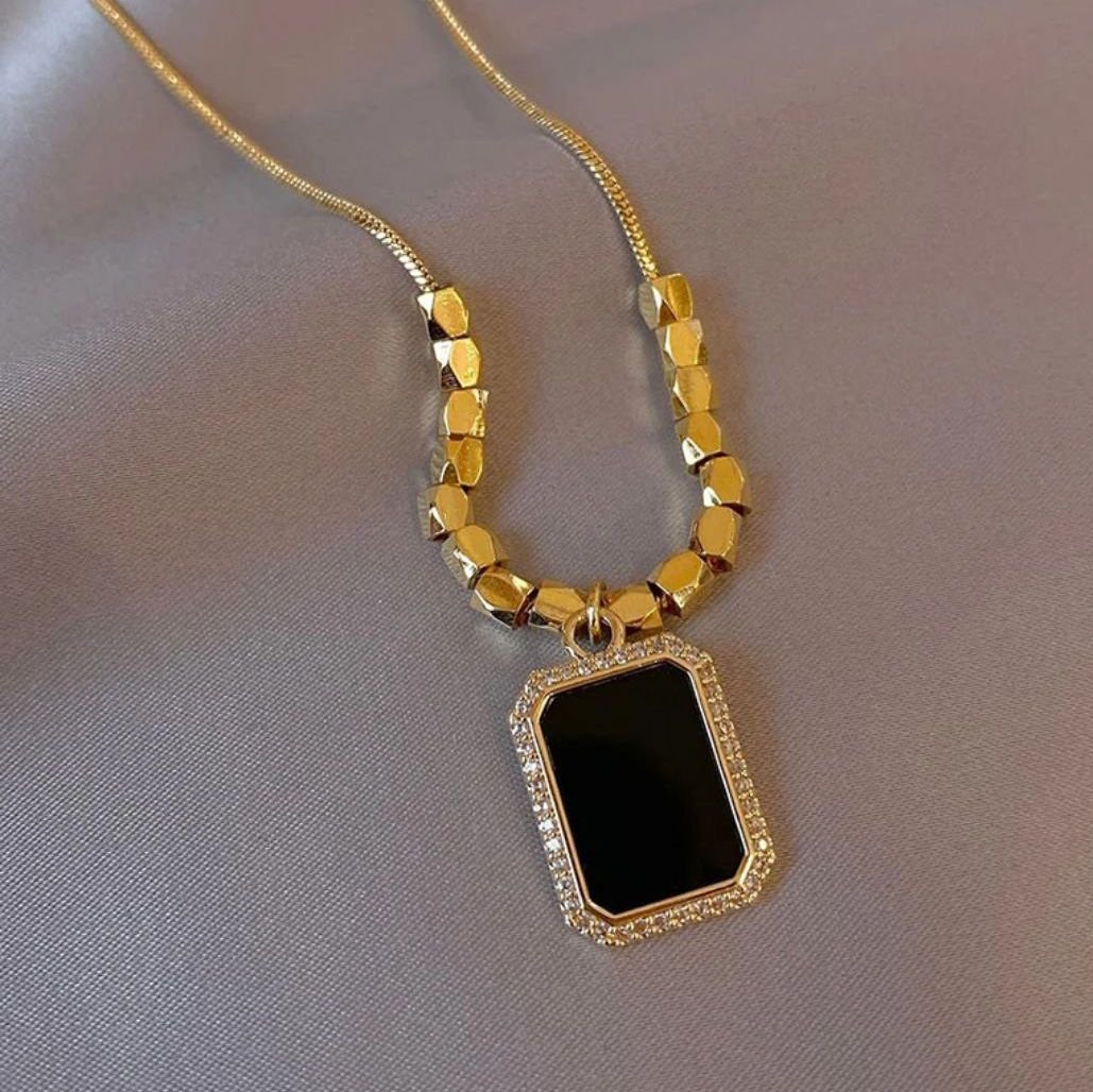 MJ Noir Glow Necklace - Image 4