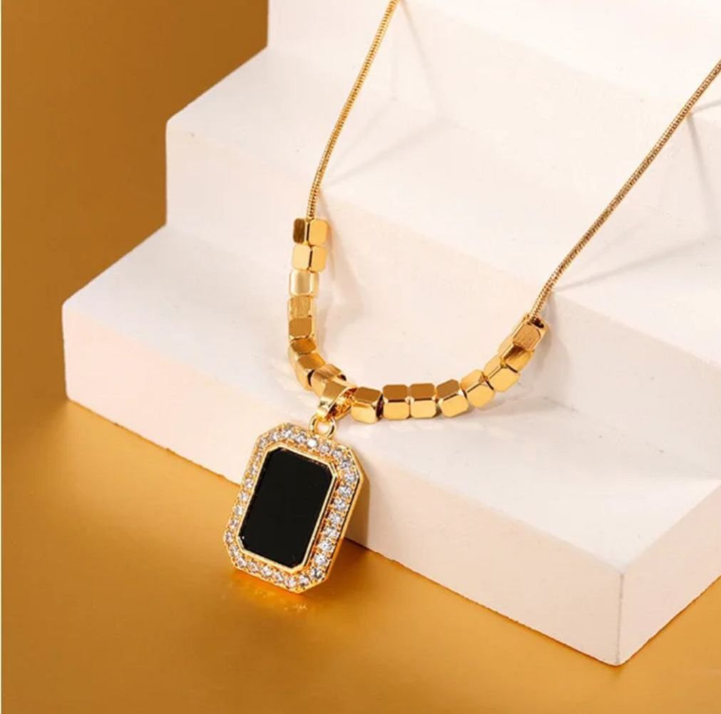 MJ Noir Glow Necklace - Image 3