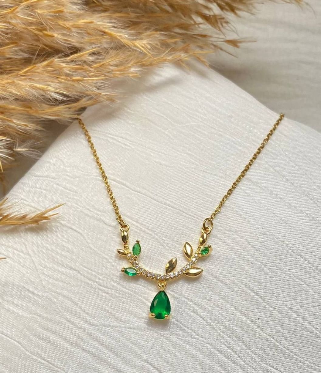 MJ Gold-Plated Emerald Vine Necklace - Image 3