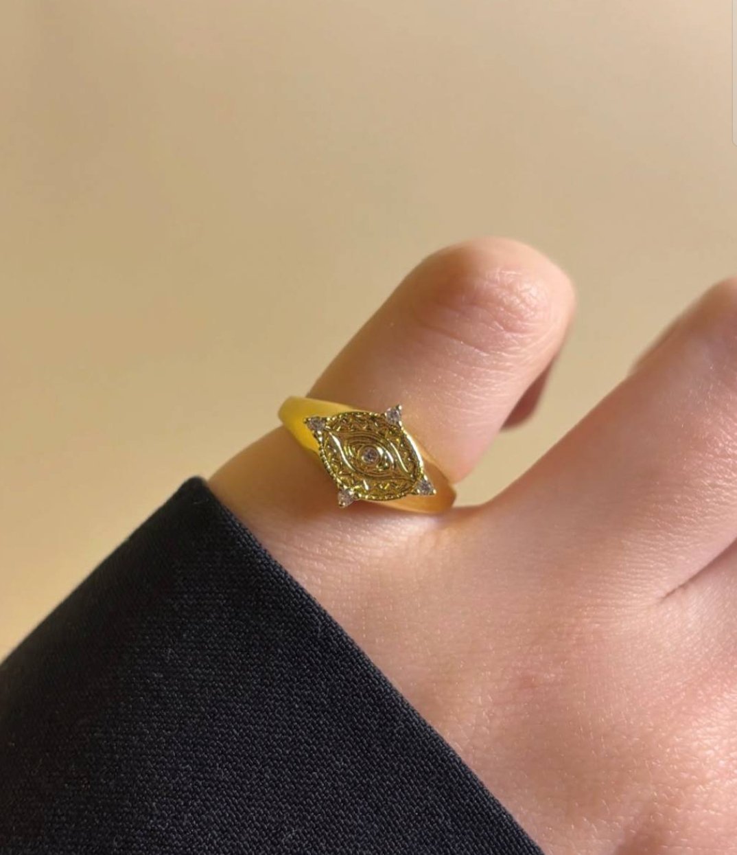 MJ Gold-Plated Pinky Ring (10)