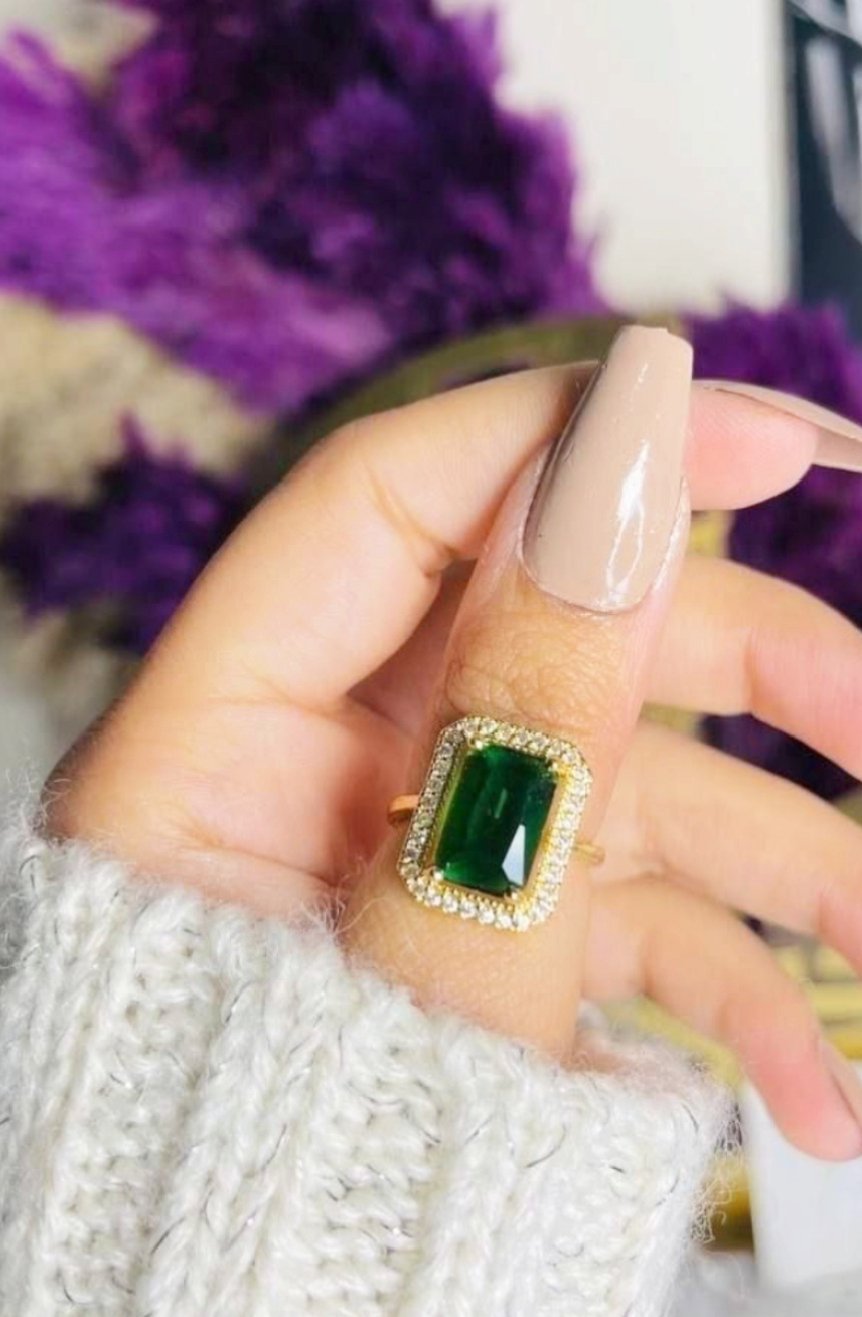 MJ Emerald Glow Ring - Image 2