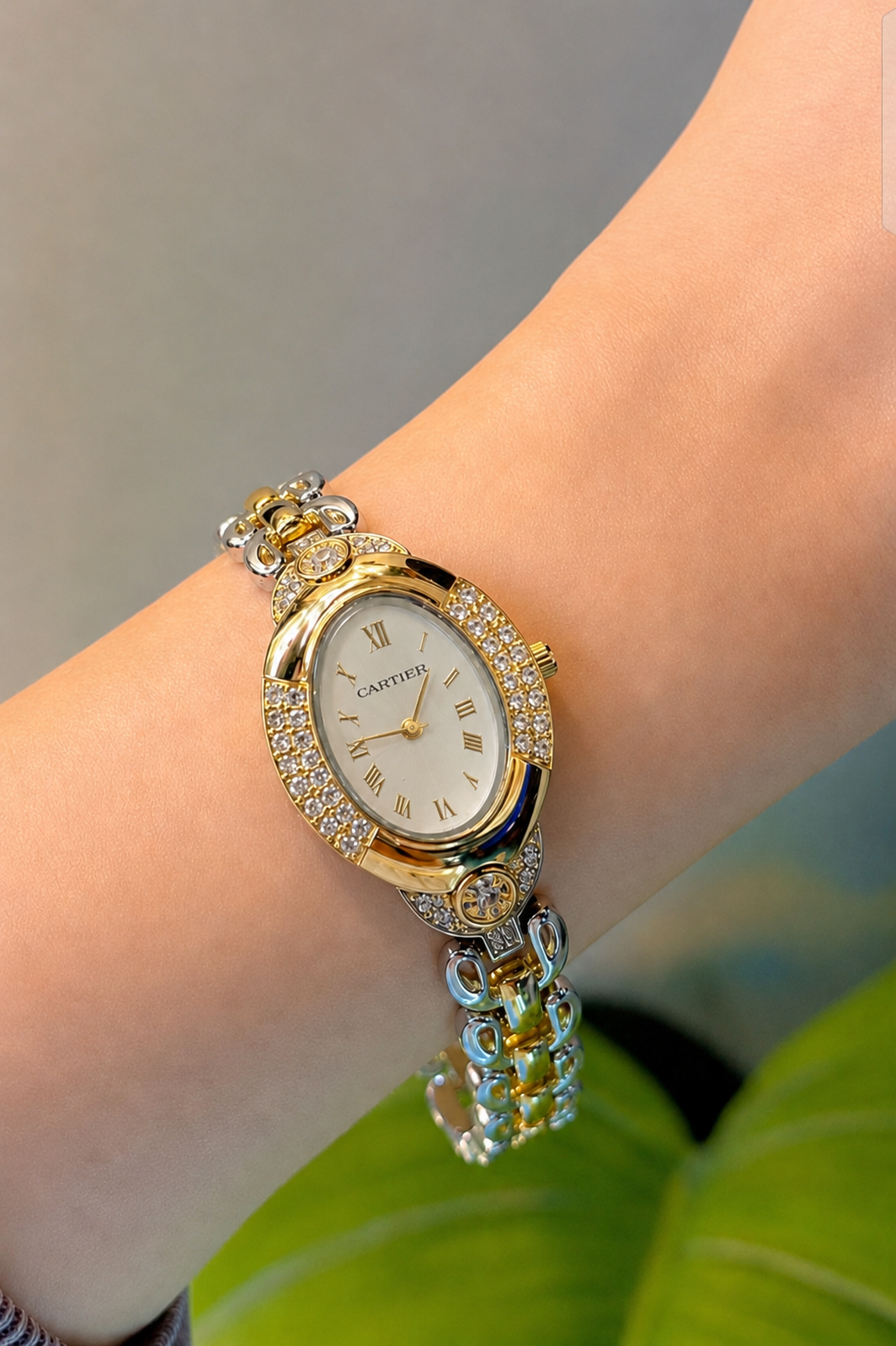 W-CARTIER Bella Crystal Watch - Image 2